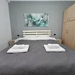 Wanderlust 2 Apartment